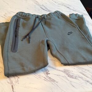 Nike Tech Fleece Olive Jogger Pants